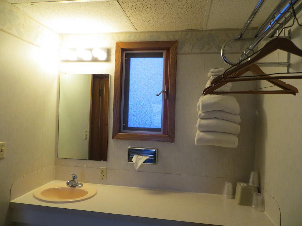Midtown Western Inn - Kearney Room photo